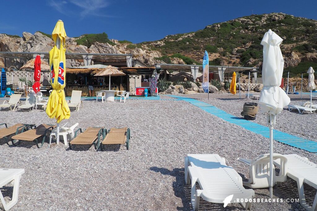 Traounou tavern and beach bar